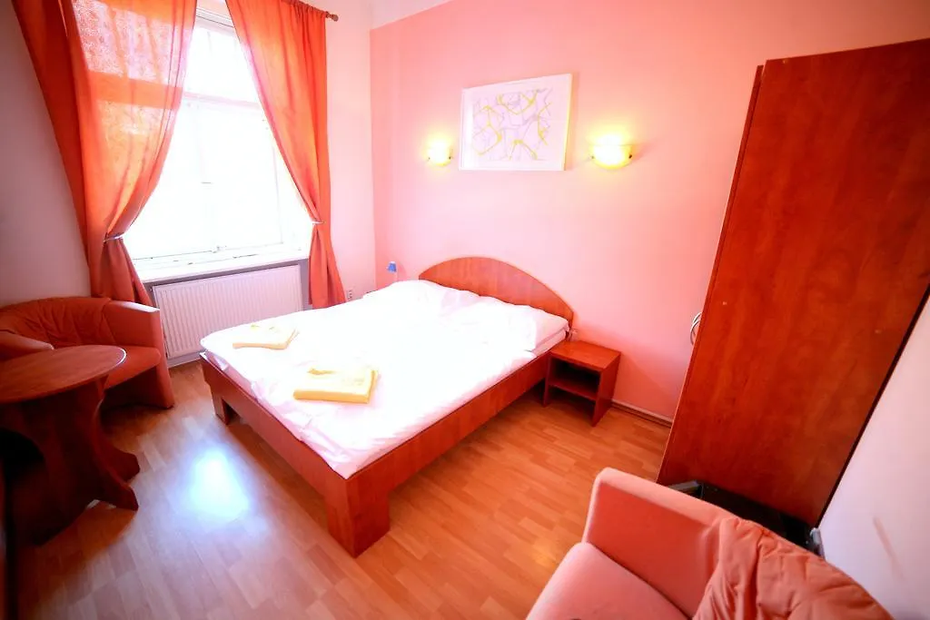 Hotel Leon 3*, Prague Czech Republic