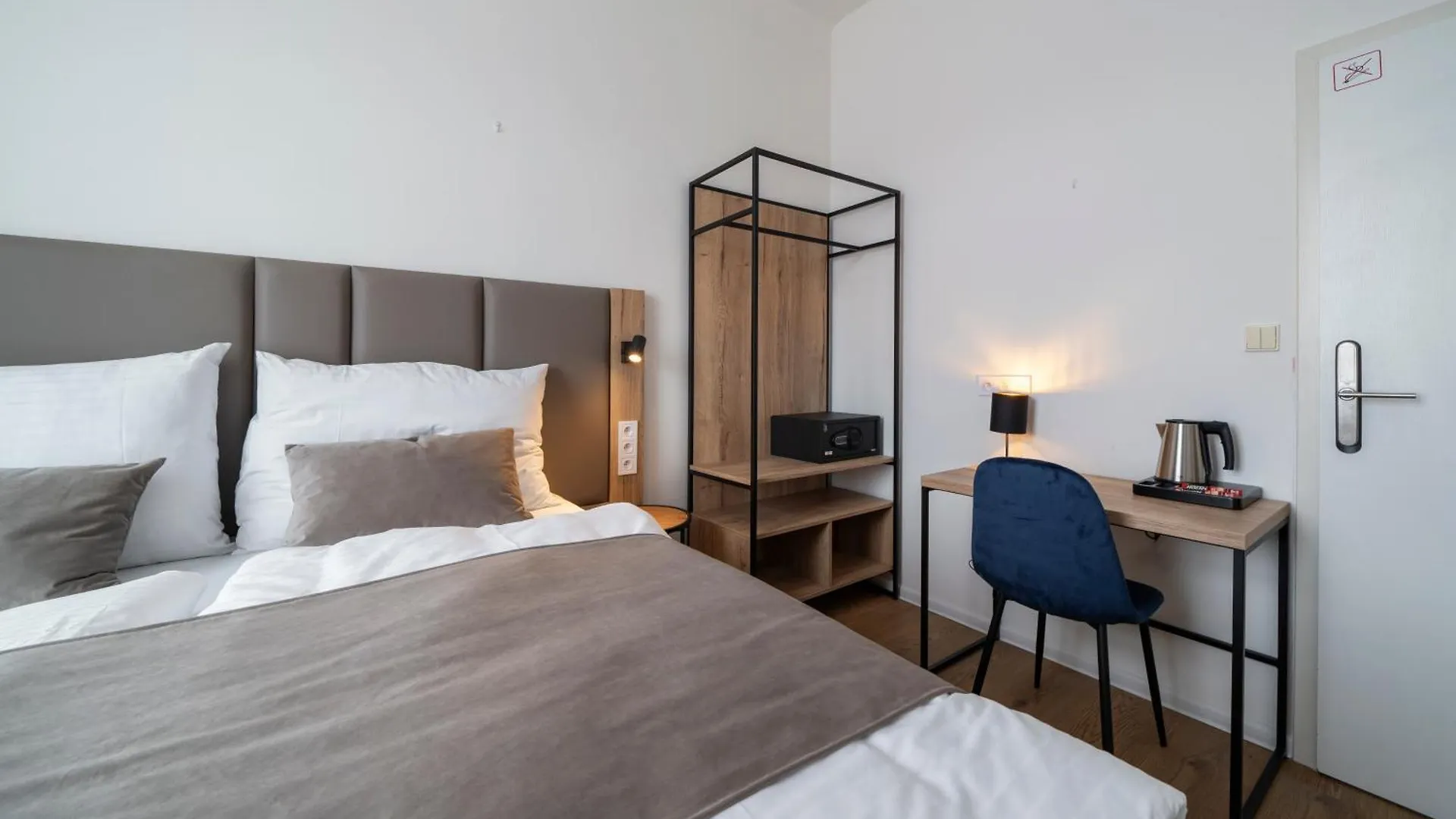 Hotel Leon