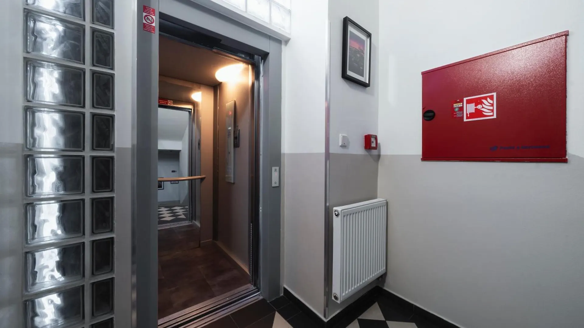 Hotel Leon 3*, Prague Czech Republic
