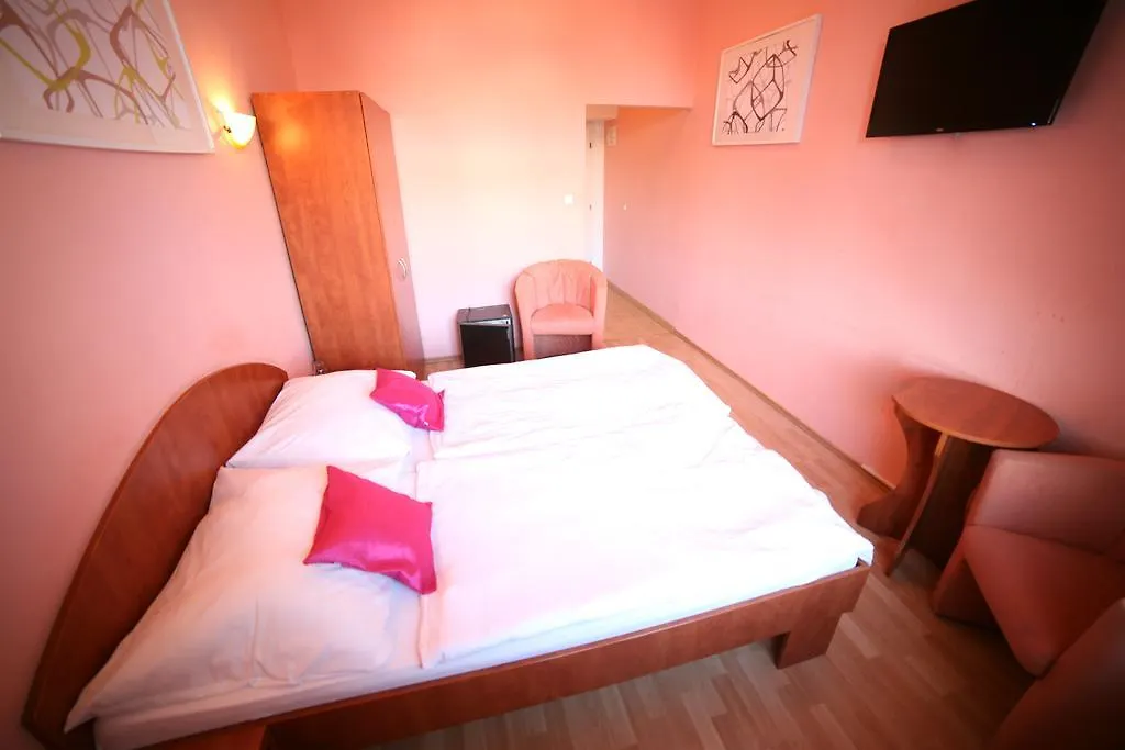 Hotel Leon