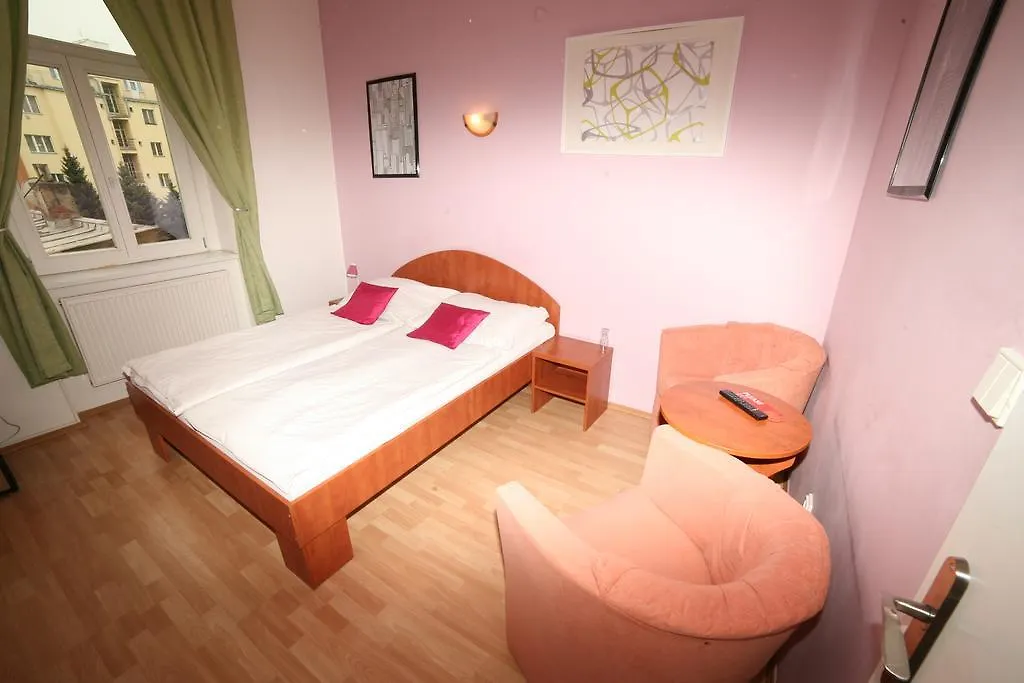 Hotel Leon